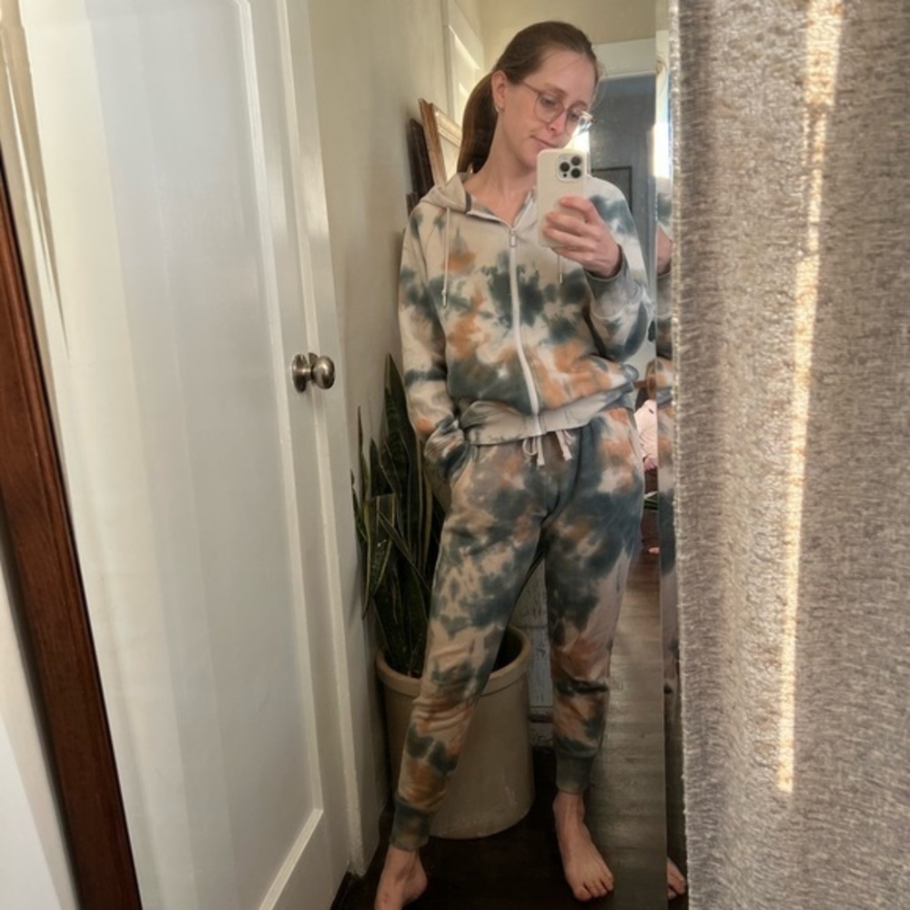 Amazon Essential Tie-Dye Sweat Suit Set